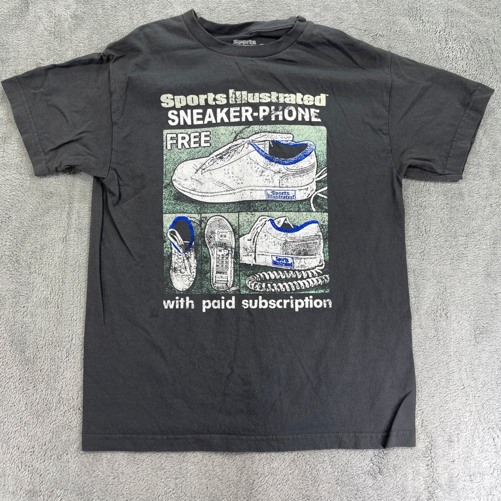 Sports Illustrated T-Shirt Mens Medium Gray Sneaker-Phone Graphic Short Sleeve